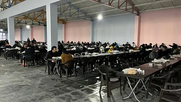 Ağrı'da 2 bin 500 kişilik ücretsiz iftara ilgi az oldu