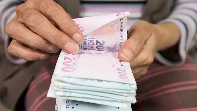 Emekliler Dikkat! Bayram İkramiyesi Ödeme Takvimi ve Detayları Belli Oldu! SSK, SGK, BAĞKUR Emeklileri İçin Şaşırtıcı Gelişmeler