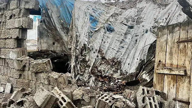 Ağrı'da rüzgar ve yağış etkili
