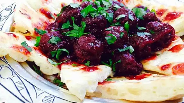 Muhteşem Tarif: Saray Usulü Vişne Kebabı