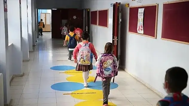 1 Nisan'da okullar tatil mi?
