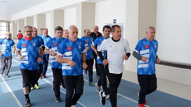 Yaş 70 İş Bitmemiş! Bu yaşta Maratona hazırlanıyorlar