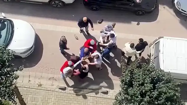 Avcılar'da İnsan Trafiği Değil, Araç Trafiği Çılgınlığı!