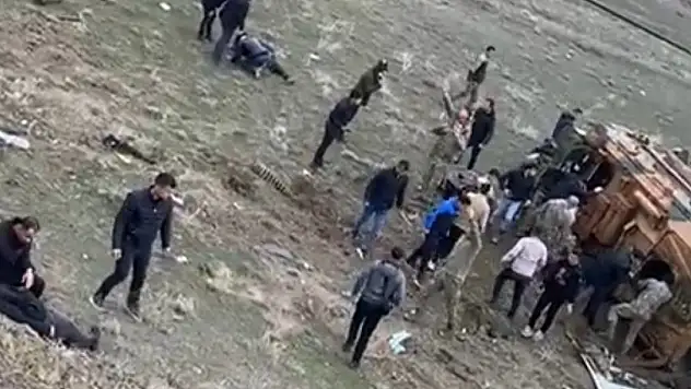 Askeri Araç Şarampole Yuvarlandı! Yaralı Askerlerimiz Var