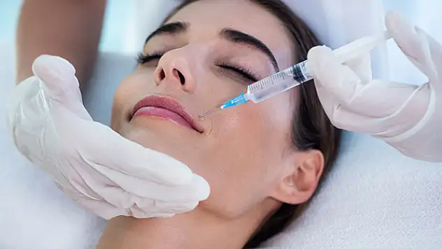 Botulinum toksini uygulaması nedir, nasıl yapılır?