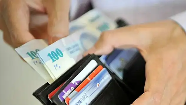 Bayramda Çalışana Ek Ödeme: En Az 1.983 TL Verilecek! İşçiler Ne Kadar Alacak?