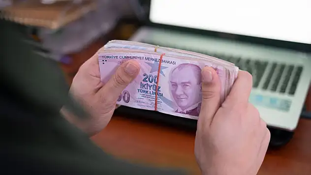 SGK'ya Evrağı Getirenin Maaşı Bağlanıyor! On İla On Beş Yıl Primle Emekli Olmak Mümkün
