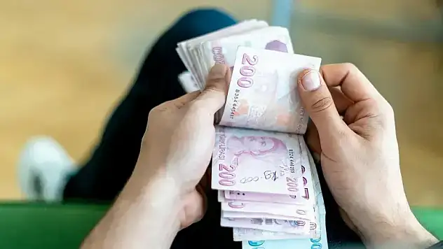 Bankalar daha ne yapsın! 25 bin TL faizsiz kredi veriliyor bankalar tek tek sıraladı