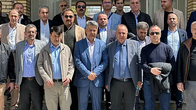 Van heyeti savaş dinlemedi İran'a gitti