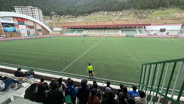 Bugün kimin maçı var? Bugün hangi maçlar var? 21 Nisan 2024 Pazar Maç Programı