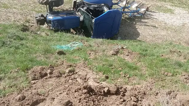 Ağrı Dedeli'de Traktör Devrildi: 1 Ölü