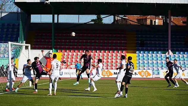 Kastamonuspor - Isparta 32 Spor maçı hangi kanalda, saat kaçta? Canlı İzle