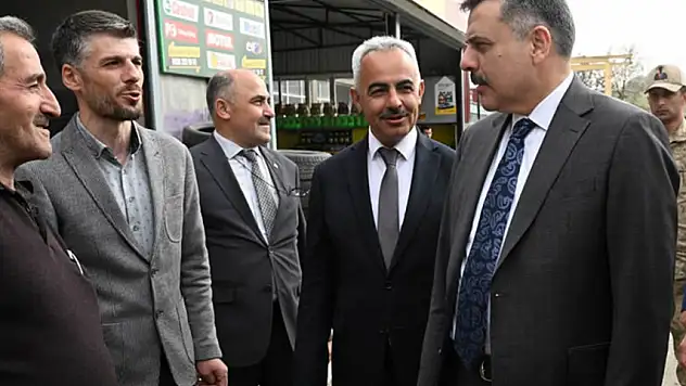Vali Mustafa Çiftçi Oltu'da Doğutaş Küçük Sanayi Sitesi'ni Ziyaret Etti