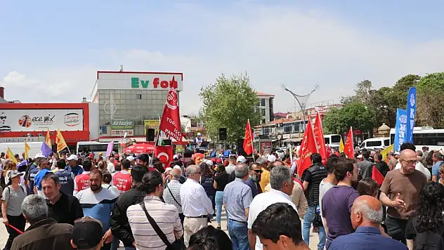 Doğu Anadolu'da 1 Mayıs Emek ve Dayanışma Günü kutlandı