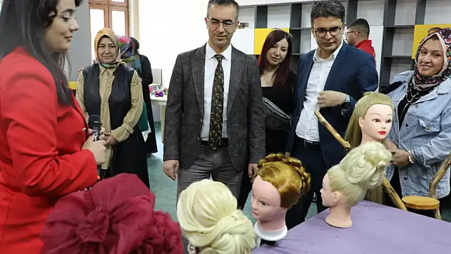 Ağrı'da El Emeği Ürünler Sergilendi