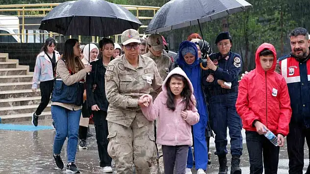 Şehit komutan memleketine uğurlandı