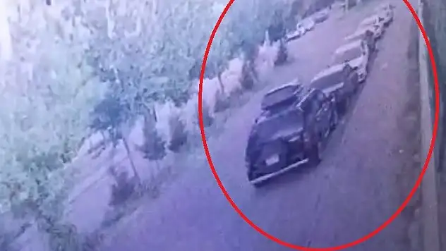 Diyarbakır'da çocuk sürücüler 4 otomobile çarpıp kaçtılar