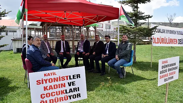 Bitlis Eren Üniversitesi de ABD'deki Filistin eylemlerine destek verdi