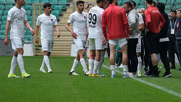 Vanspor Bursaspor maçının 22. dakikasında neden sahadan çekildi?