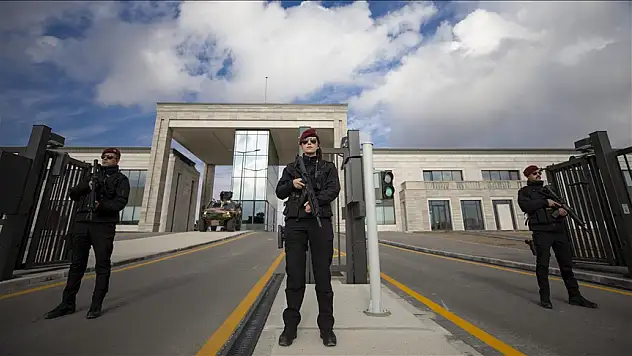 MİT, vatandaşları uyardı