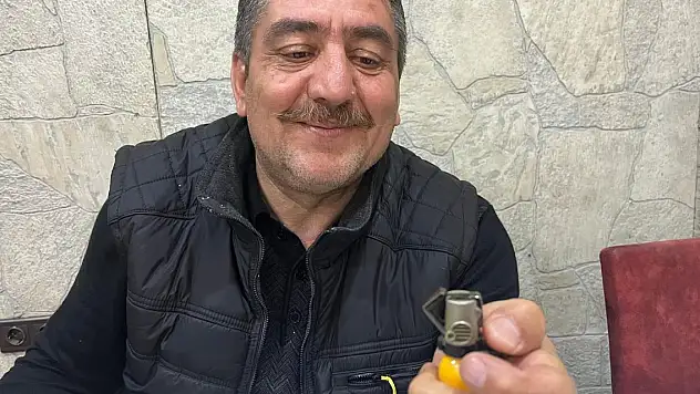20 yıl önce sigarayı bıraktı çakmağı bırakamadı