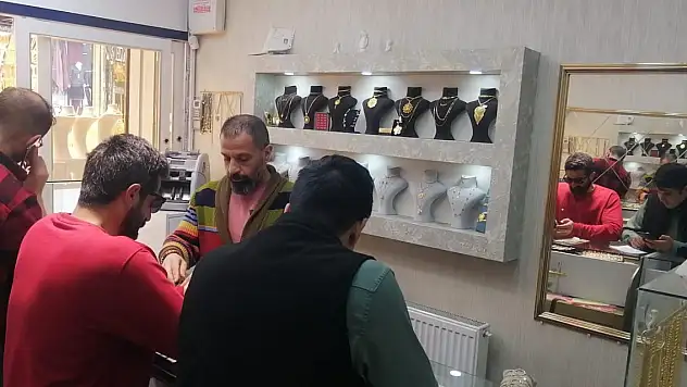 Ağrı'da Evlilik Hayali Kuranlara 'Altın' Ayarı
