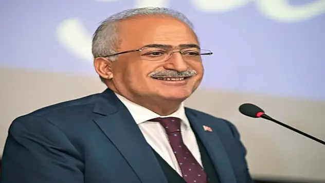 Rektör Çomaklı'dan 'Anneler Günü' mesajı
