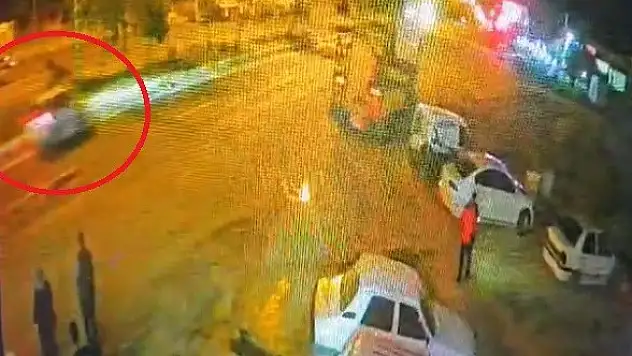 Diyarbakır'da otomobil çarpan genç kız hayatını kaybetti