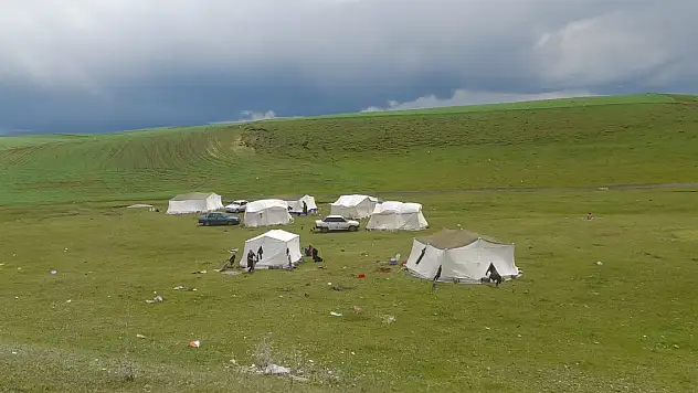 Havaların Isınmasıyla Göçebeler Ağrı'ya Gelmeye Başladı