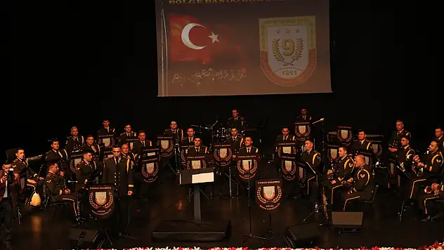 Erzurum'da askeri bandodan 19 Mayıs'a özel konser