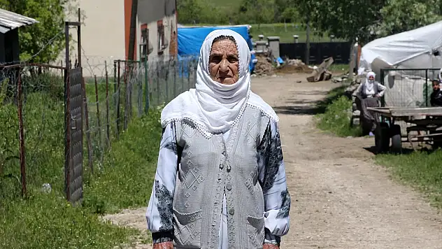 Muş'ta köpeklerin saldırdığı 80 yaşındaki kadın o anları unutamıyor