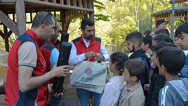 Bitlis'teki yetim ve öksüz çocuklara yönelik etkinlik düzenlendi