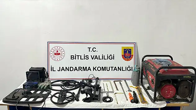 Bitlis'te izinsiz kazı yapan 2 kişiye suçüstü