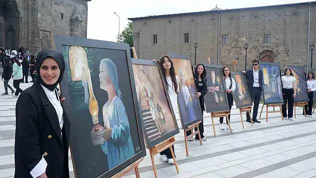 Erzurum'un tarihi binadasında mezuniyet sergisi