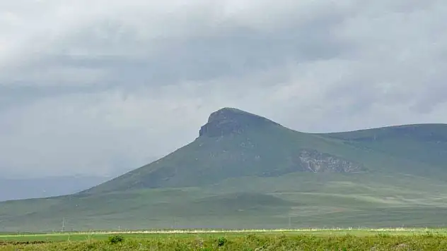 Kars'ta King Kong'un kafasına benzeyen dağ