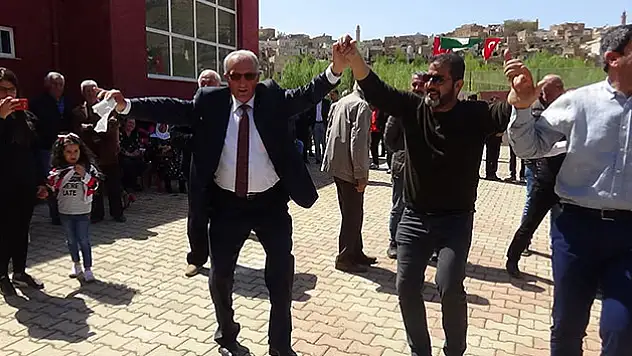 Emekli emniyet müdürüne sevgi seli