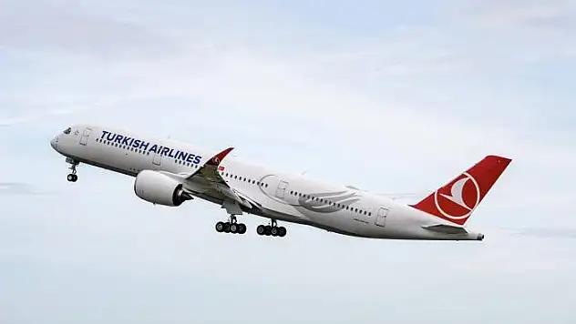 THY'den uçağın kokpitinin bir süre boş kaldığı gündeme oturdu