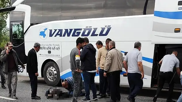 Van'da karşıdan karşıya geçmek isteyen şahıs canından oldu