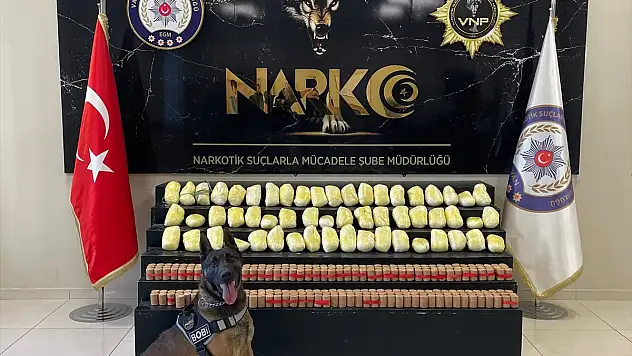Van'da torbacı operasyonlarında kilolarca uyuşturucu ele geçirildi