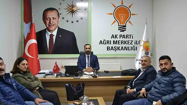 AK Parti, Ağrı'da 'Çaya Bekleriz' diyerek vatandaşlarla buluşuyor