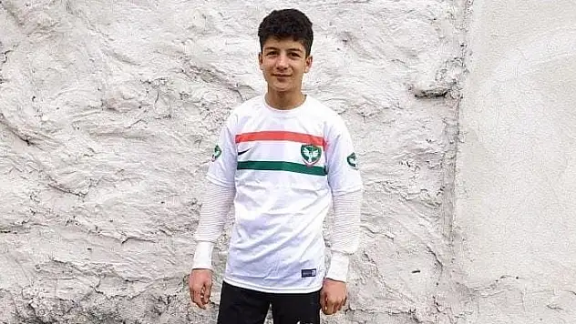 Diyarbakır'da öğrenciler arasında bıçaklı kavga: 2 yaralı