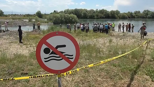 Muş'ta serinlemek için Murat Nehri'ne giren genç kayboldu