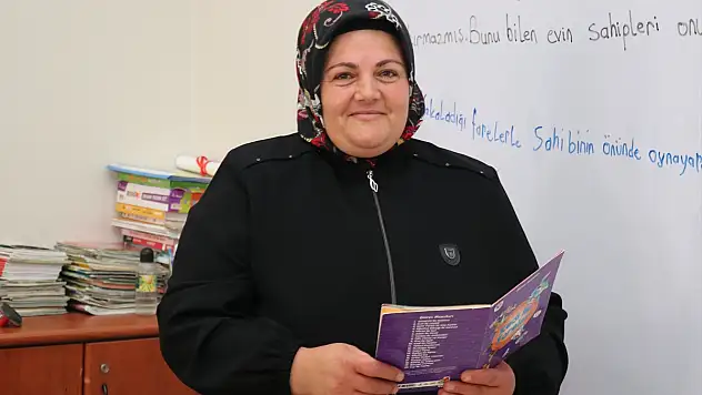 Erzurum'da 43 yaşındaki kadın kısa sürede okuma yazma öğrendi