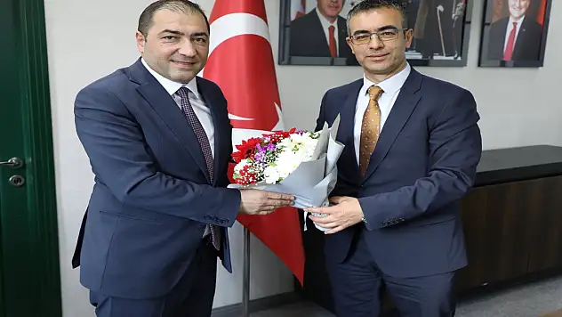 Ağrı'da iki günde devir teslim