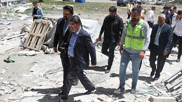 AK Parti Van Milletvekili Türkmenoğlu, sahada incelemede bulundu