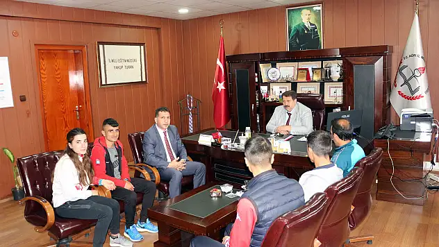 Sporcular Yakup Turan'ı ziyaret etti