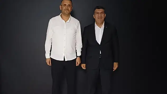 AK Parti Ağrı İl Başkanı Güngör'den sitemize bayram tebriği