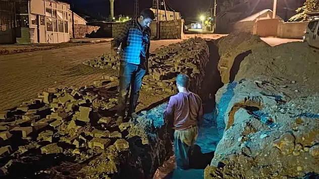 Bitlis'te rezalet: 3 bin nüfuslu beldenin içme suyunu tıkadılar