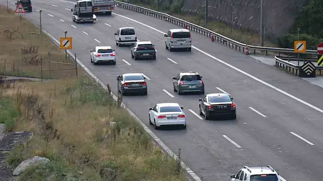 Tatilcilerin dönüş yolculuğu başladı: Bolu geçişi rahat