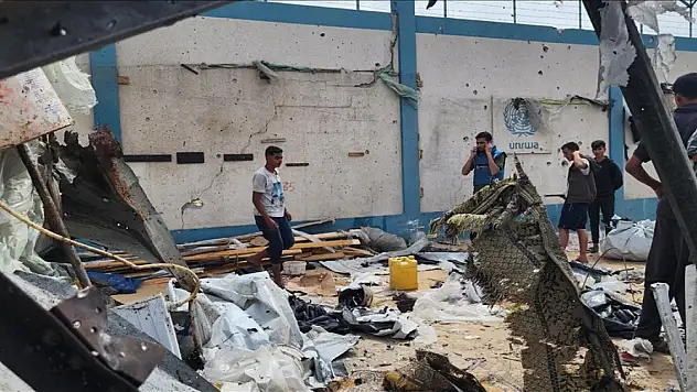 İsrail sivillerin sığındığı çadırları hedef aldı: 25 ölü